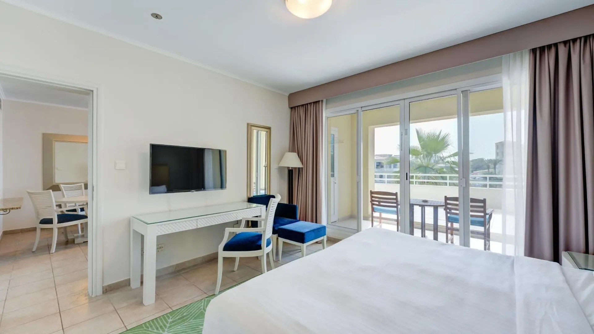 Millennium Lakeview Hotel Formerly Copthorne Lakeview Hotel Dubai