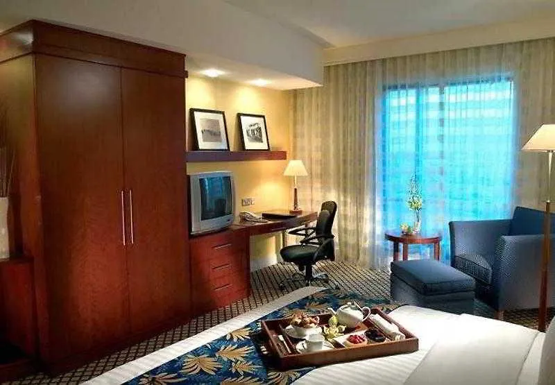 Copthorne Lakeview Hotel Dubai, Green Community  Dubai